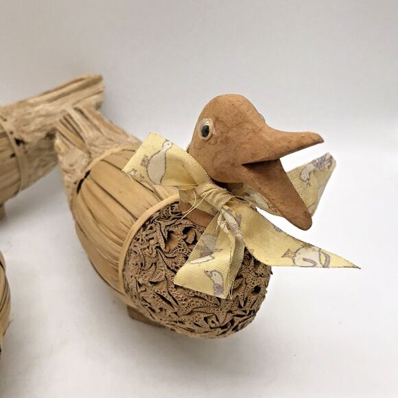 Vintage Folk Art Duck or Goose Handmade Carved Primitive Wicker Mancave Decoy - Picture 9 of 11